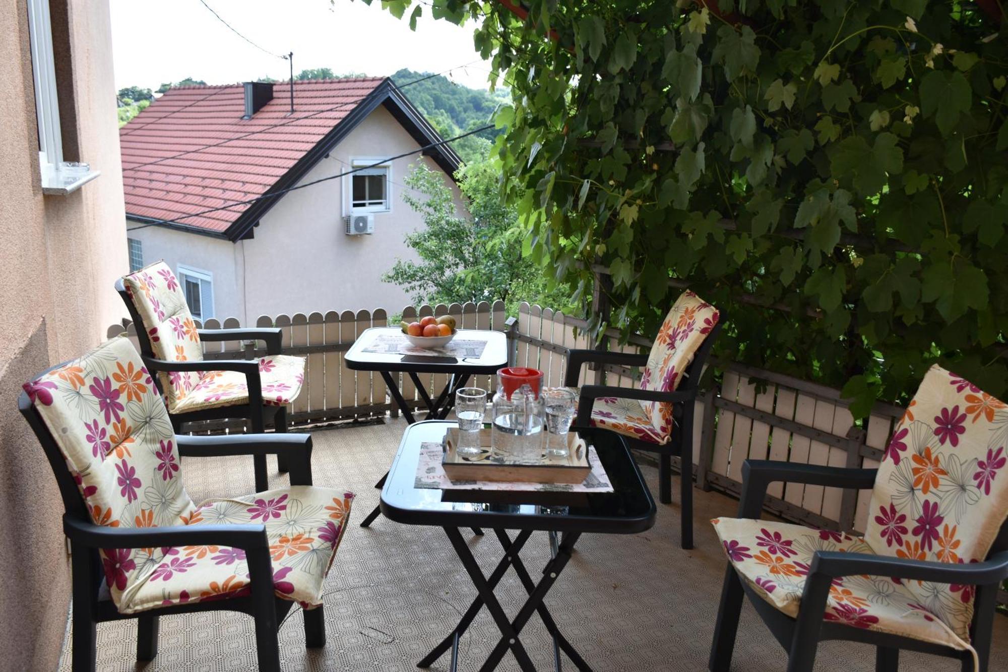 Mensa * Tuzla